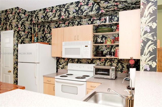 533 NE 3rd Ave 147, Fort Lauderdale, FL 33301