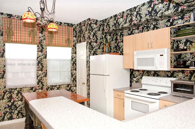 533 NE 3rd Ave 147, Fort Lauderdale, FL 33301