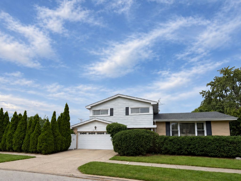 9222 Merrill Avenue, Morton Grove, IL 60053 — exterior