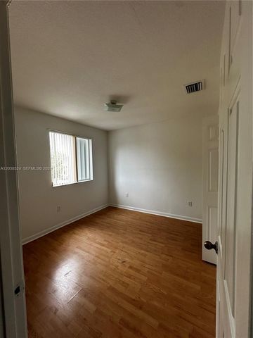 2452 SE 14th Ave 284, Homestead, FL 33035