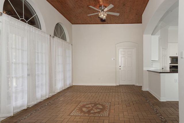 11 Lansdowne, The Woodlands, TX 77382