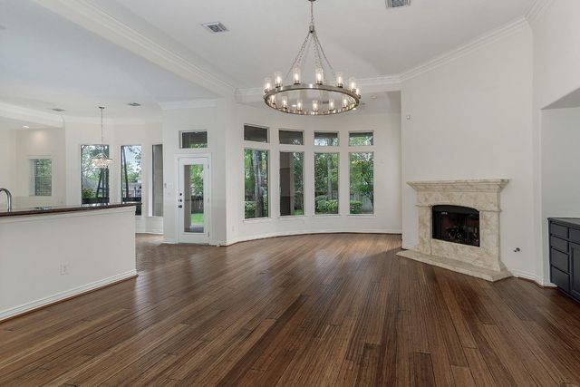 11 Lansdowne, The Woodlands, TX 77382
