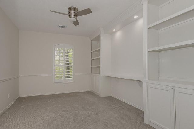 11 Lansdowne, The Woodlands, TX 77382
