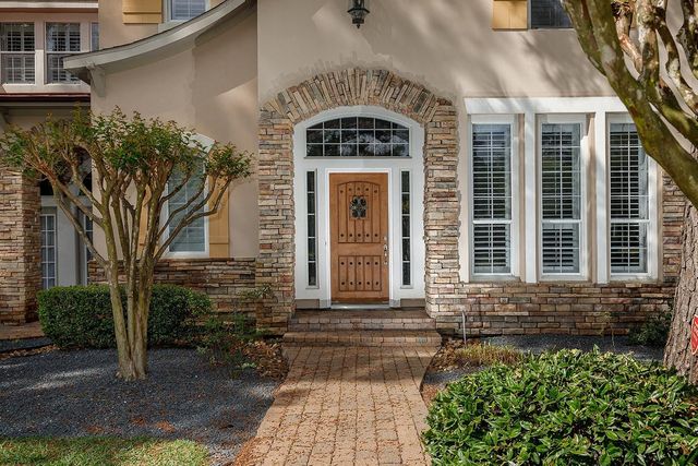 11 Lansdowne, The Woodlands, TX 77382