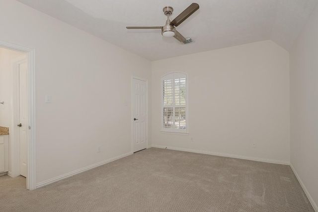 11 Lansdowne, The Woodlands, TX 77382
