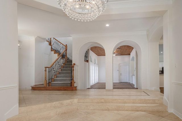 11 Lansdowne, The Woodlands, TX 77382