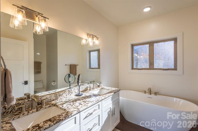 346 Birdymay Drive, Tuckasegee, NC 28783