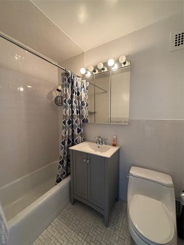 61-20 Grand Central Parkway A 1104, Forest Hills, NY 11375