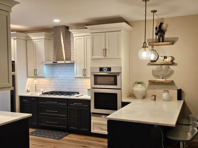 1826 Lucylle Court, St. Charles, IL 60174