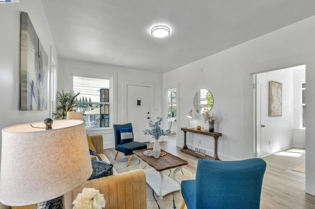 2025 34th Ave, Oakland, CA 94601