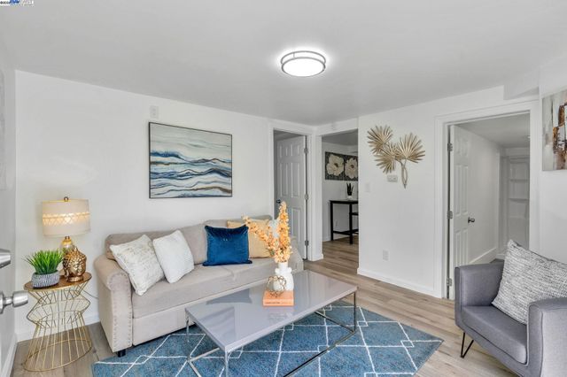 2025 34th Ave, Oakland, CA 94601