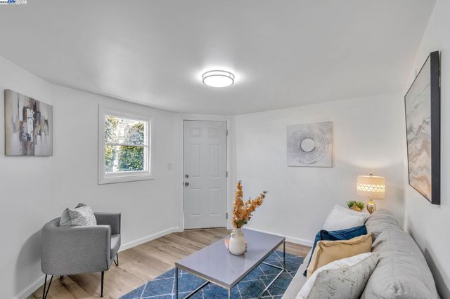 2025 34th Ave, Oakland, CA 94601