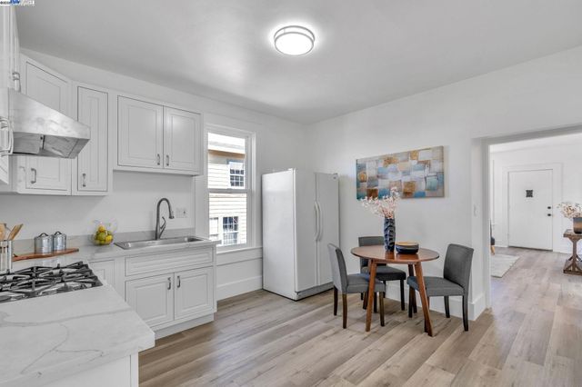 2025 34th Ave, Oakland, CA 94601