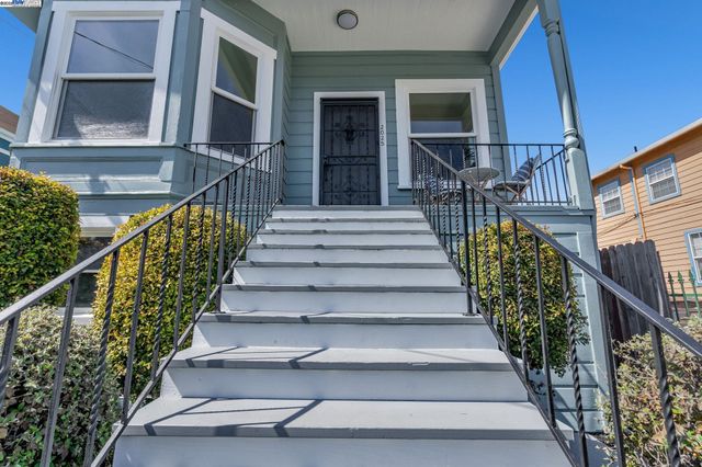2025 34th Ave, Oakland, CA 94601