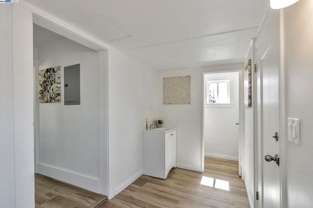 2025 34th Ave, Oakland, CA 94601