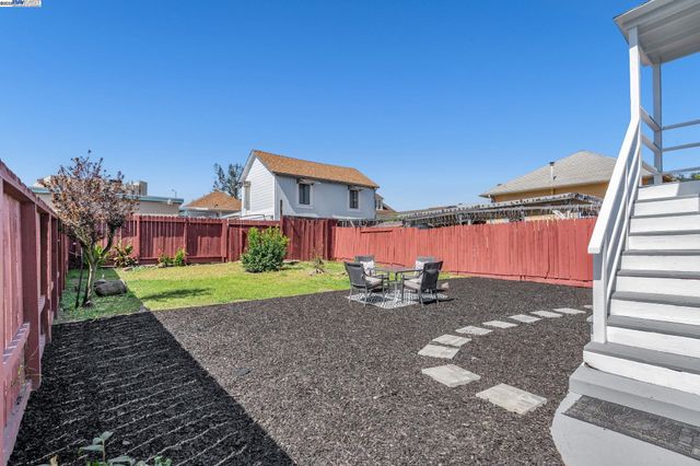 2025 34th Ave, Oakland, CA 94601