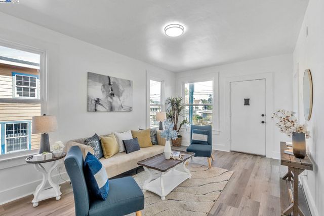 2025 34th Ave, Oakland, CA 94601