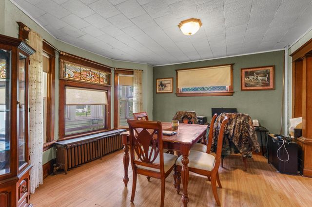 1080 Cook Avenue E, Saint Paul, MN 55106