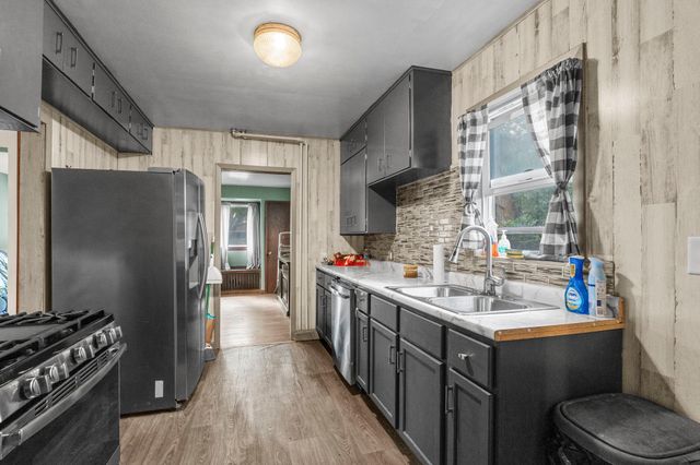 1080 Cook Avenue E, Saint Paul, MN 55106
