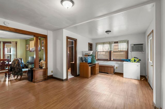 1080 Cook Avenue E, Saint Paul, MN 55106