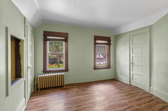 1080 Cook Avenue E, Saint Paul, MN 55106