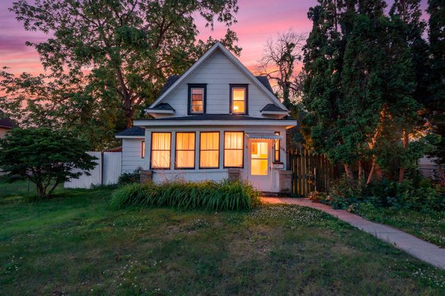 1080 Cook Avenue E, Saint Paul, MN 55106