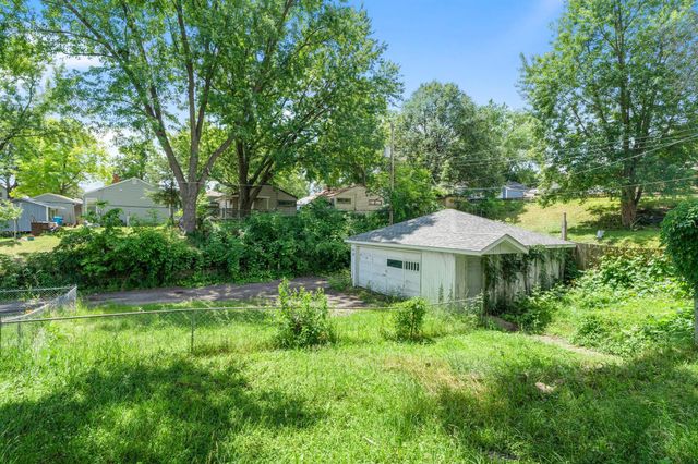 1080 Cook Avenue E, Saint Paul, MN 55106