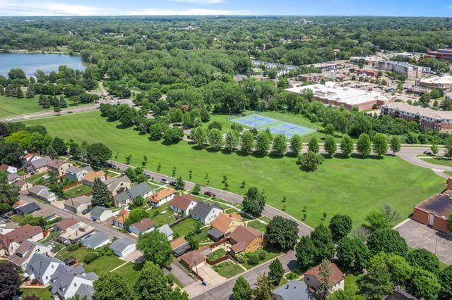 1080 Cook Avenue E, Saint Paul, MN 55106