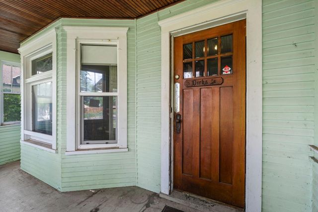 1080 Cook Avenue E, Saint Paul, MN 55106