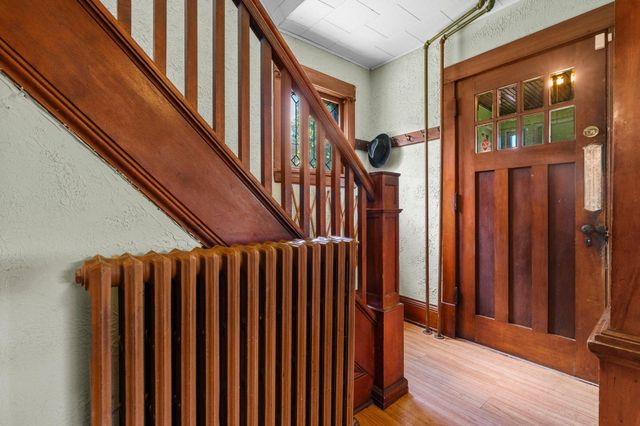 1080 Cook Avenue E, Saint Paul, MN 55106