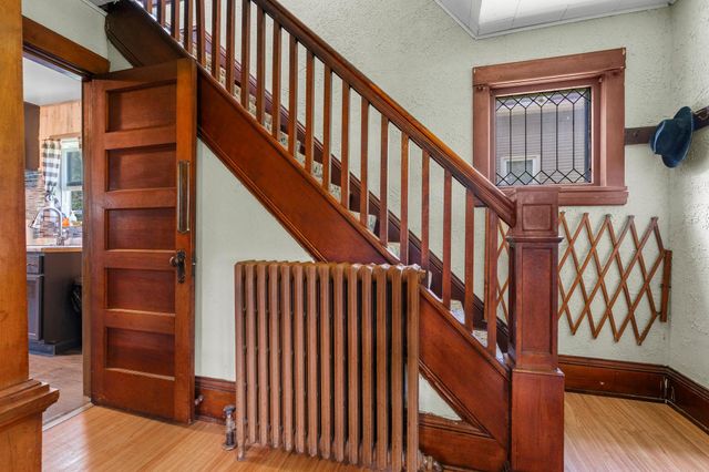 1080 Cook Avenue E, Saint Paul, MN 55106