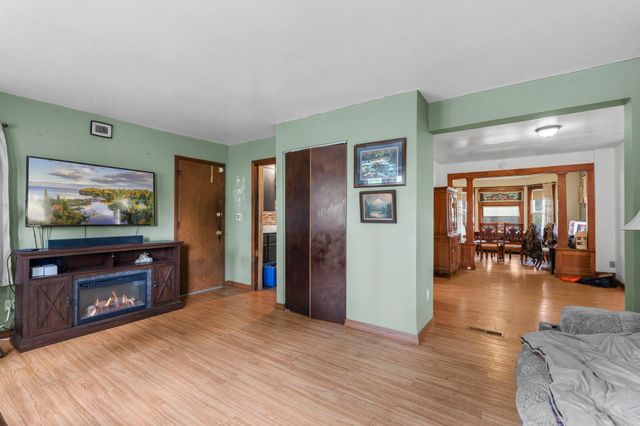 1080 Cook Avenue E, Saint Paul, MN 55106
