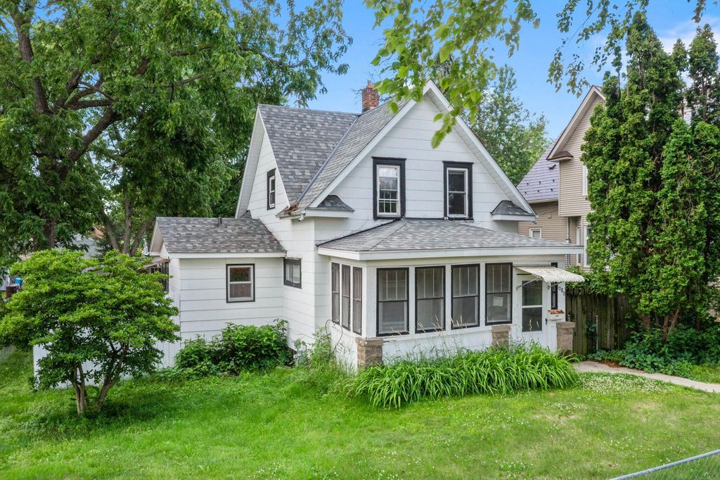 1080 Cook Avenue E, Saint Paul, MN 55106