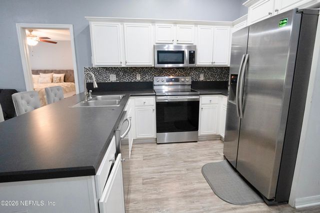 509 MILLSTONE Drive, Orange Park, FL 32065