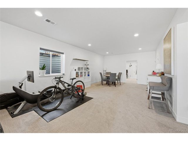 22601 E Narrowleaf Cir, Aurora, CO 80016