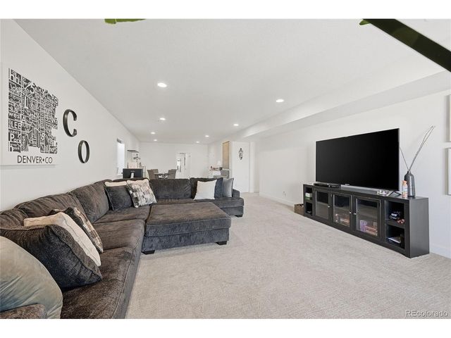 22601 E Narrowleaf Cir, Aurora, CO 80016