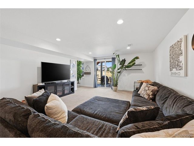 22601 E Narrowleaf Cir, Aurora, CO 80016