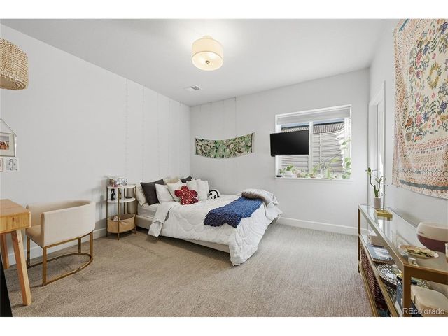 22601 E Narrowleaf Cir, Aurora, CO 80016