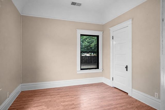 209 N Diana Street, Fresno, CA 93701
