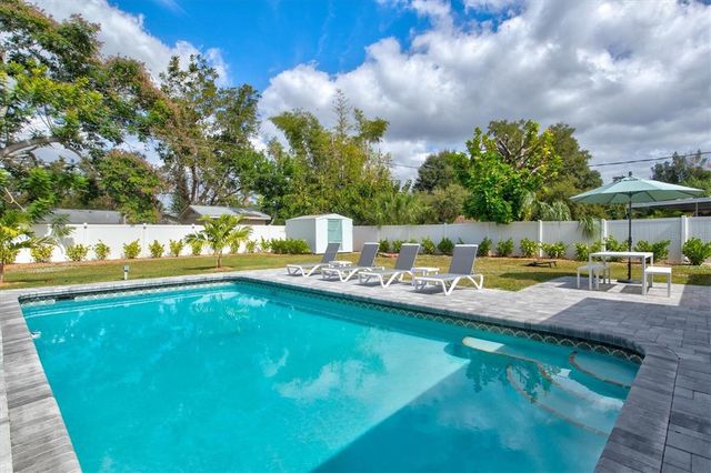 2641 Martin STREET, Sarasota, FL 34237