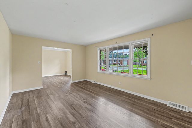 104 Hamlet Lane, Ladson, SC 29456