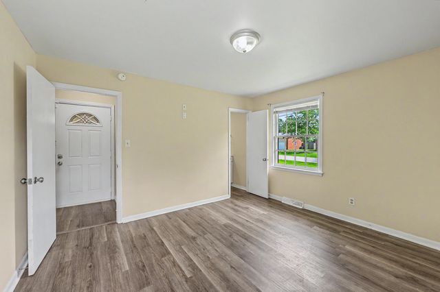 104 Hamlet Lane, Ladson, SC 29456