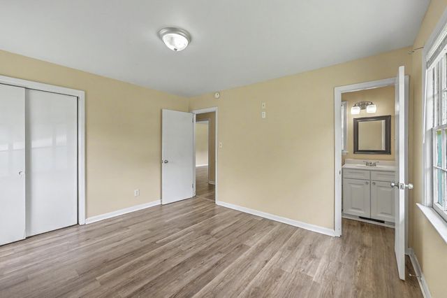 104 Hamlet Lane, Ladson, SC 29456