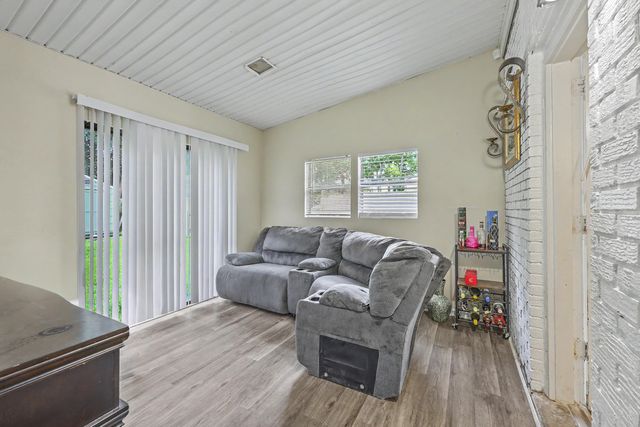 104 Hamlet Lane, Ladson, SC 29456