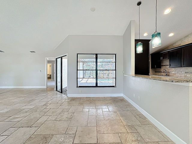 8019 N MADEIRA COURT, Orlando, FL 32836