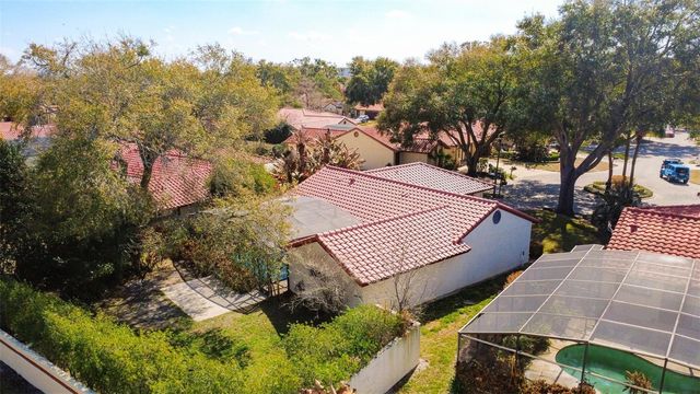 8019 N MADEIRA COURT, Orlando, FL 32836