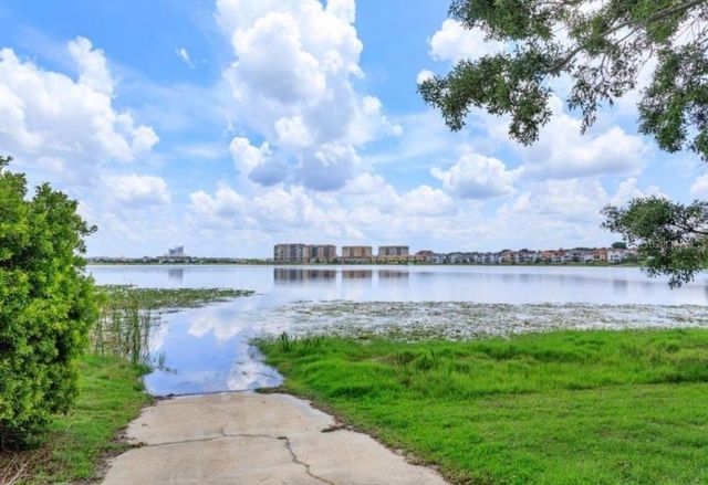 8019 N MADEIRA COURT, Orlando, FL 32836