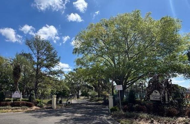 8019 N MADEIRA COURT, Orlando, FL 32836