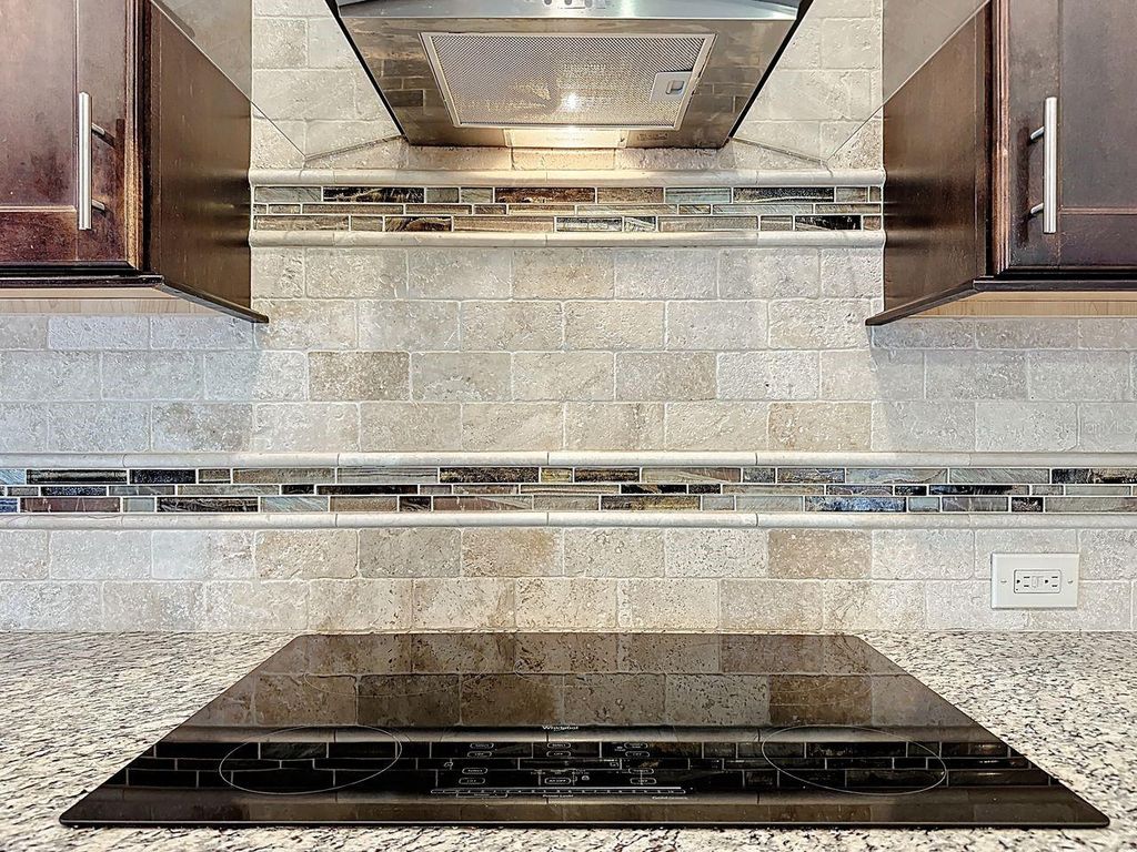 Image 18 of property listing at 8019 N MADEIRA COURT, Orlando, FL 32836