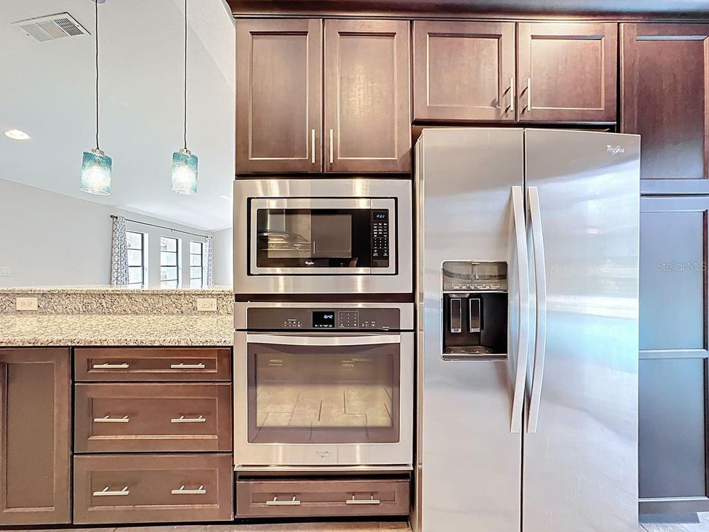 Image 21 of property listing at 8019 N MADEIRA COURT, Orlando, FL 32836